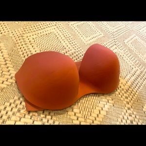 Victoria’s Secret 36DDD muted orangey/mauve strapless bra